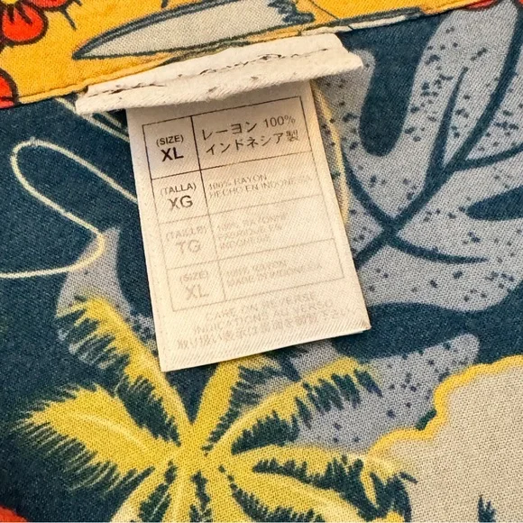 Disney Parks Mickey Mouse Hawaiian Shirt XL - Picture 7 of 7